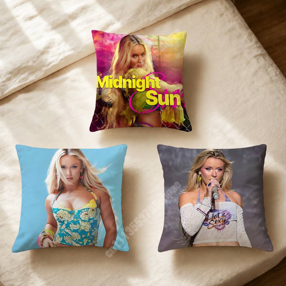 Zara Home Textiles - Z-Zara L-Larsson Gece Güneşi Baskılı Yastık